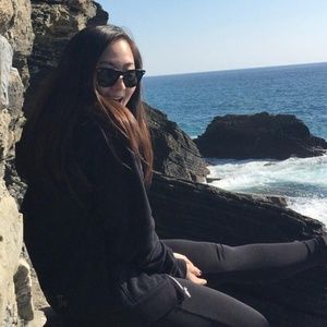 Meet your Posher, Evette